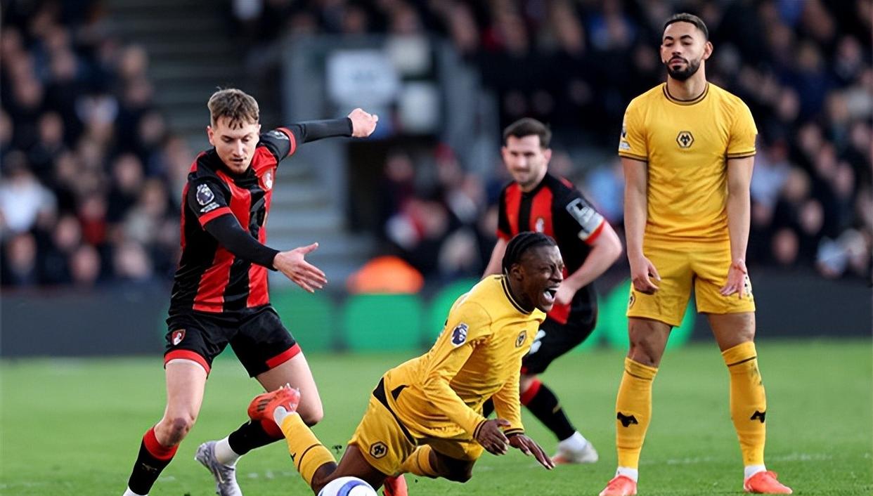 包含狼队客场抢分立下功勋，球队士气高涨的词条