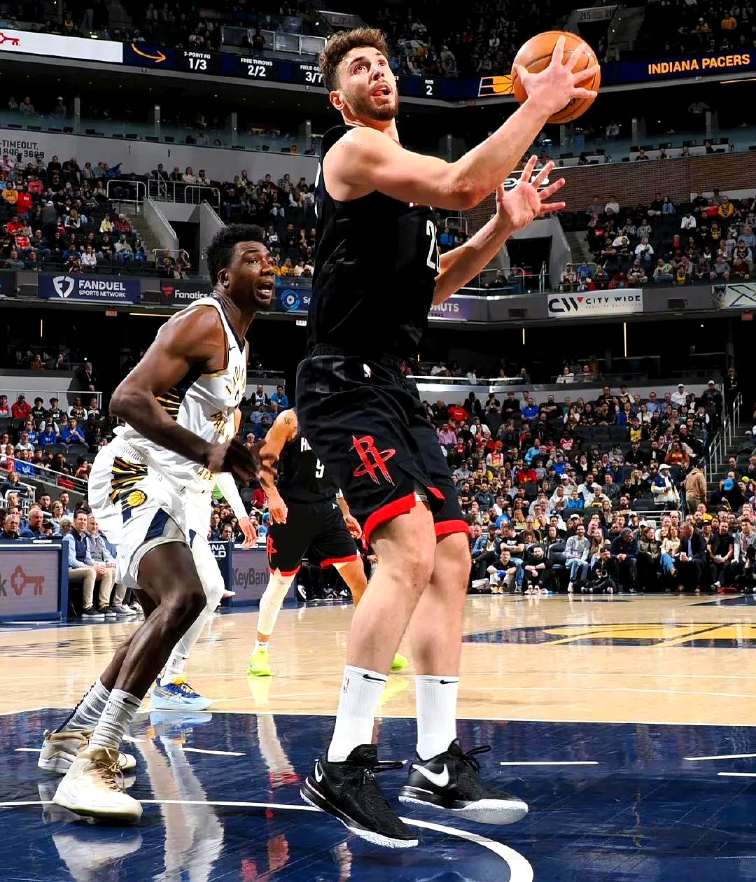 火箭双星联手,击败步行者终止连败 火箭双星联手,击败步行者终止连败