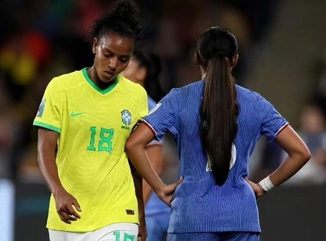 德国女足一球小胜瑞典连胜两轮晋级