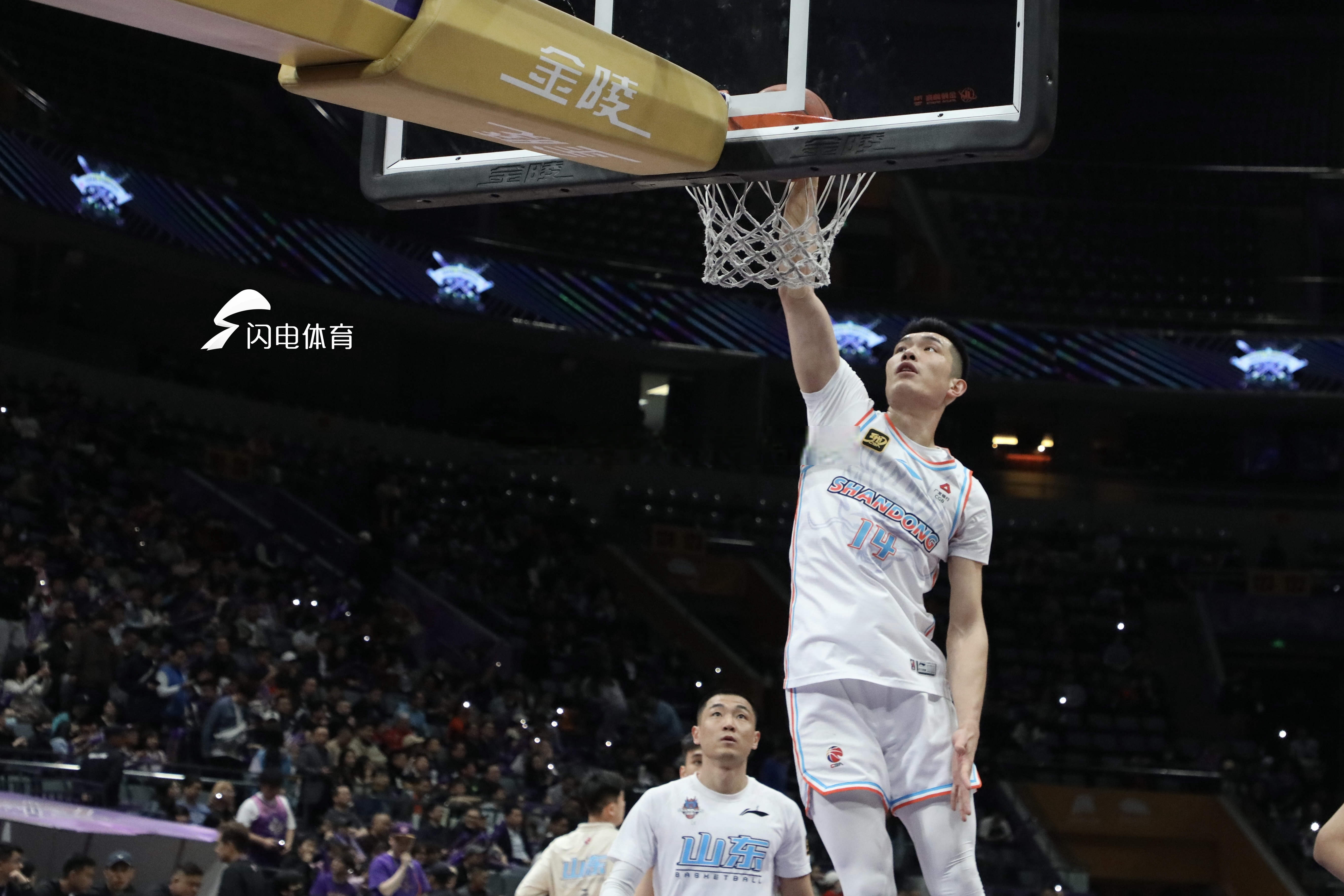 山东高速豪取五连胜,稳居CBA榜首位置的简单介绍 山东高速豪取五连胜,稳居CBA榜首位置的简单介绍