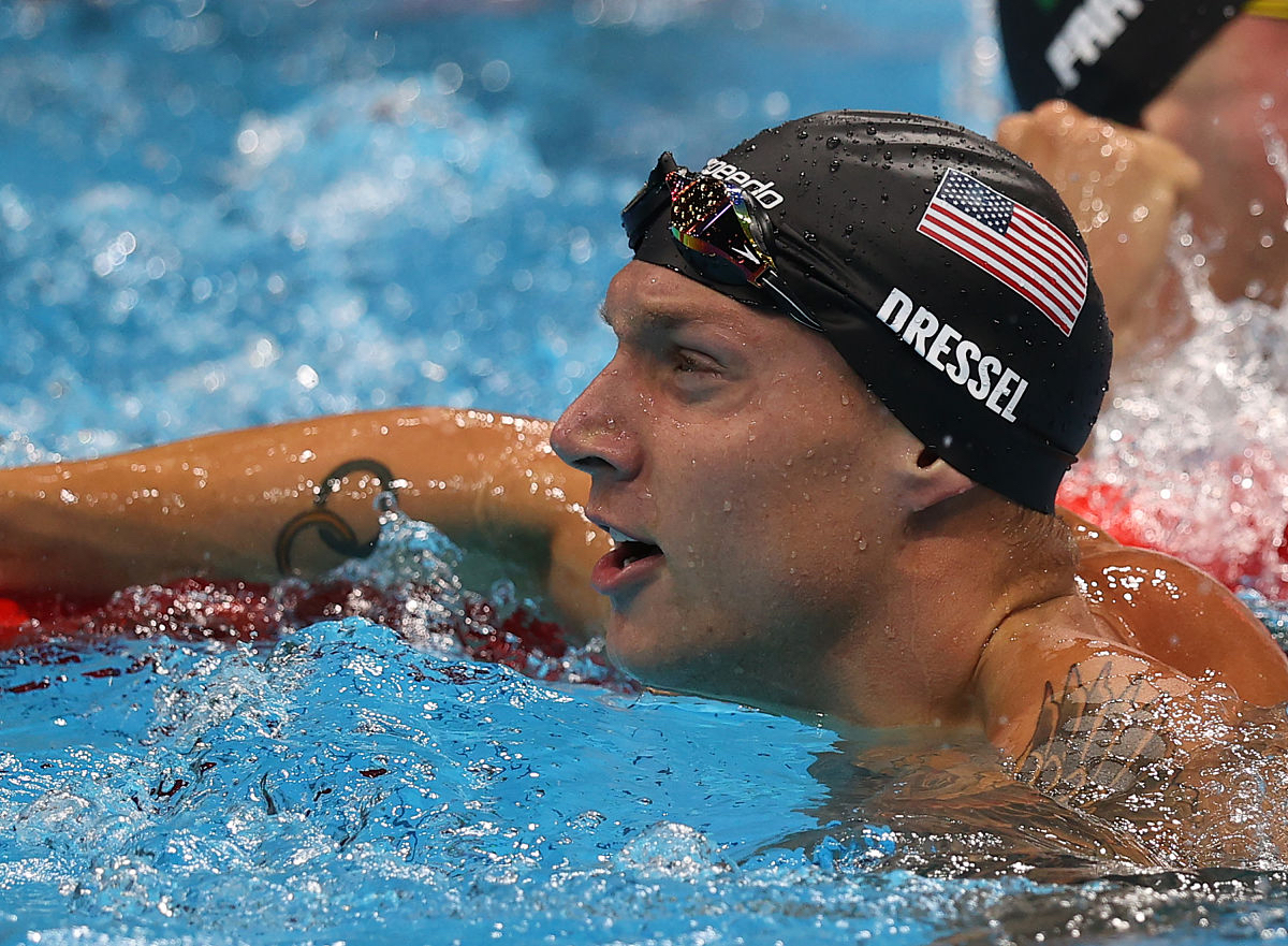 加拿大游泳选手实力争夺银牌