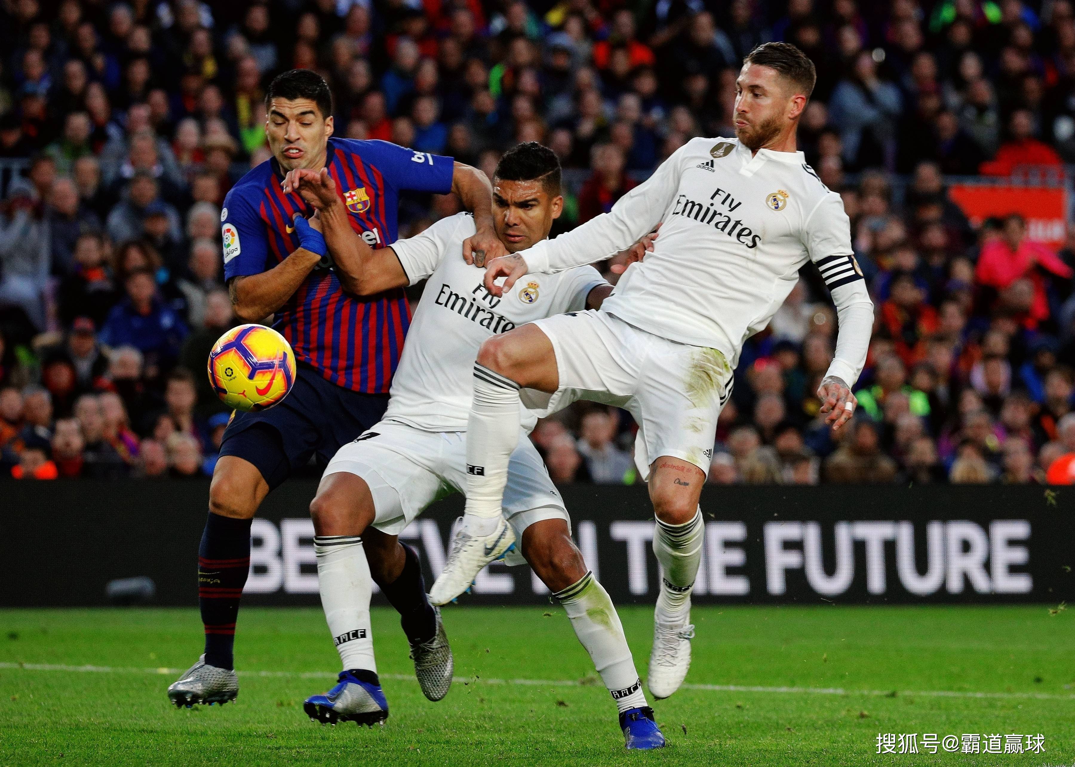 关于皇马逆袭巴塞罗那，西甲榜首位置再度易手的信息